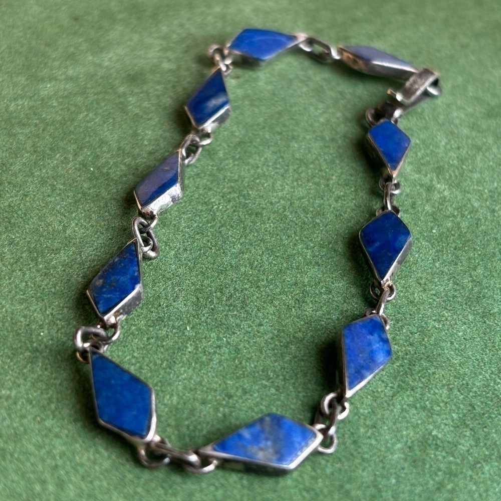 Elegant Lapis and Silver Bracelet - Picture 1 of 9